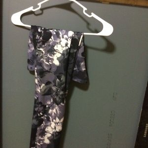 black print leggings